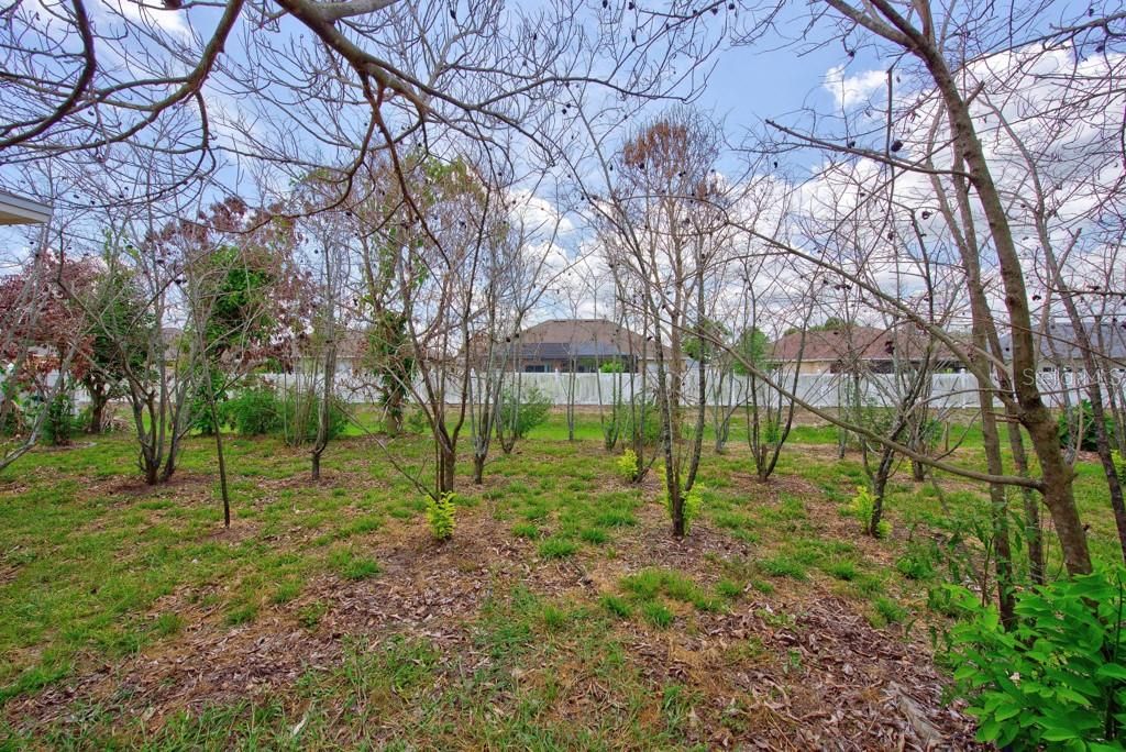 For Sale: $390,000 (4 beds, 3 baths, 2413 Square Feet)