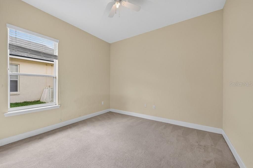For Sale: $390,000 (4 beds, 3 baths, 2413 Square Feet)