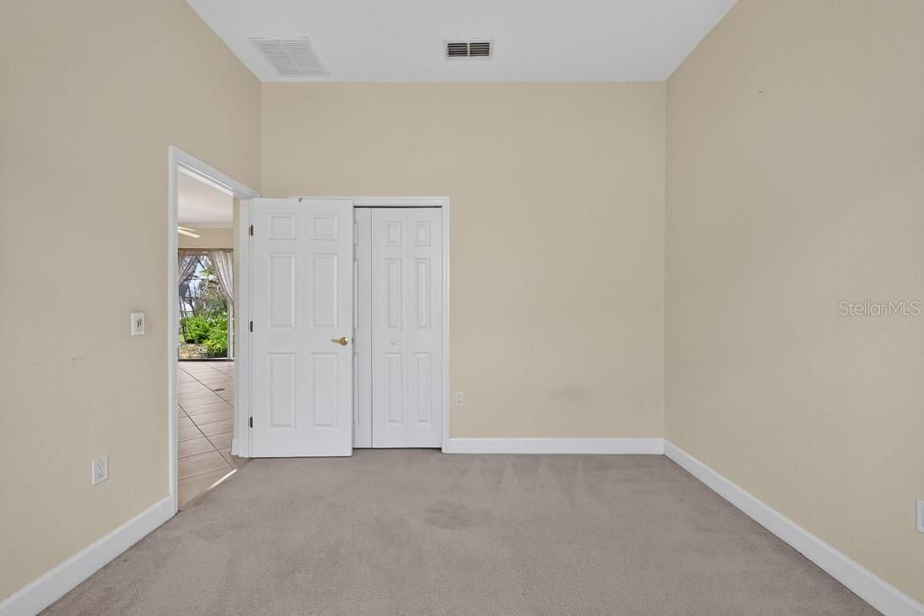 For Sale: $390,000 (4 beds, 3 baths, 2413 Square Feet)