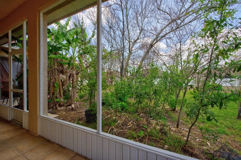 For Sale: $390,000 (4 beds, 3 baths, 2413 Square Feet)
