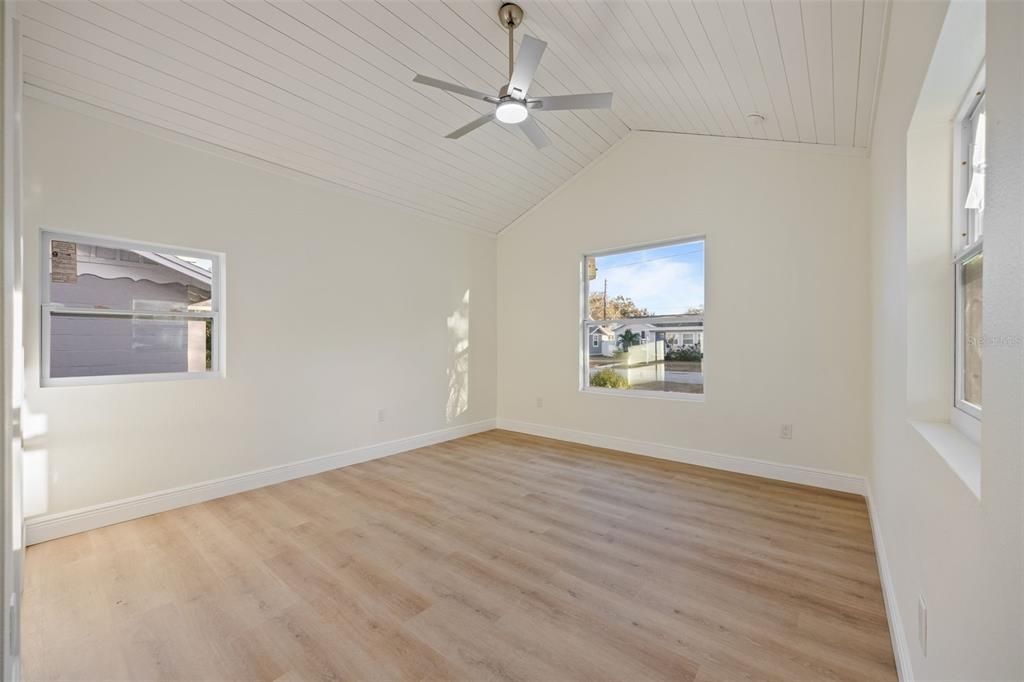 В аренду: $3,490 (3 спален, 2 ванн, 1330 Квадратных фут)