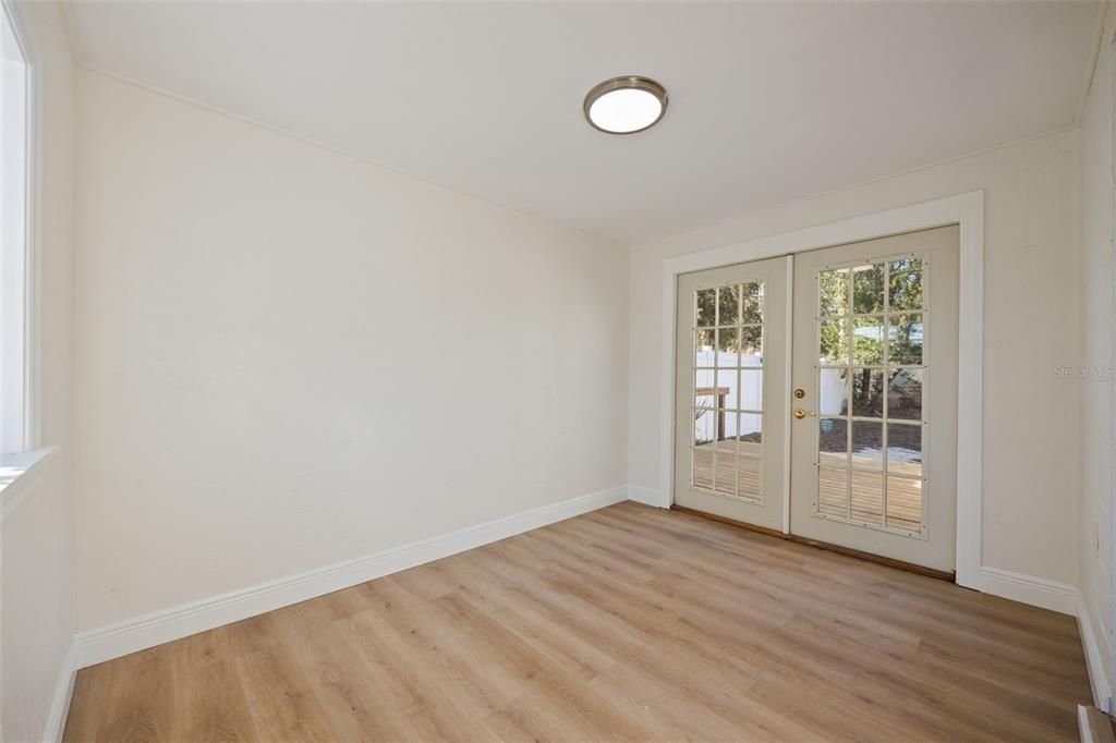 В аренду: $3,490 (3 спален, 2 ванн, 1330 Квадратных фут)