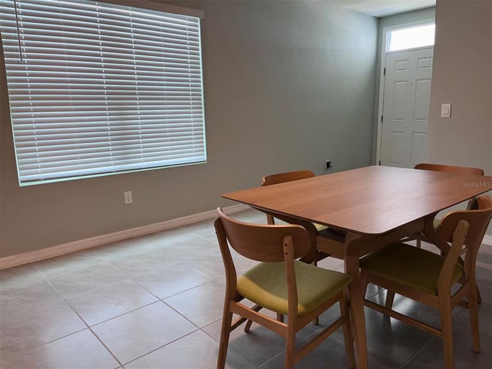 En Renta: $2,395 (3 camas, 2 baños, 1504 Pies cuadrados)