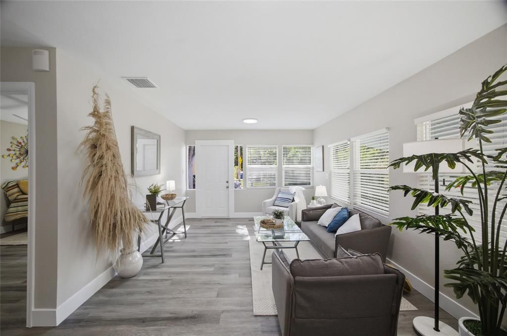 For Sale: $349,900 (3 beds, 2 baths, 1197 Square Feet)