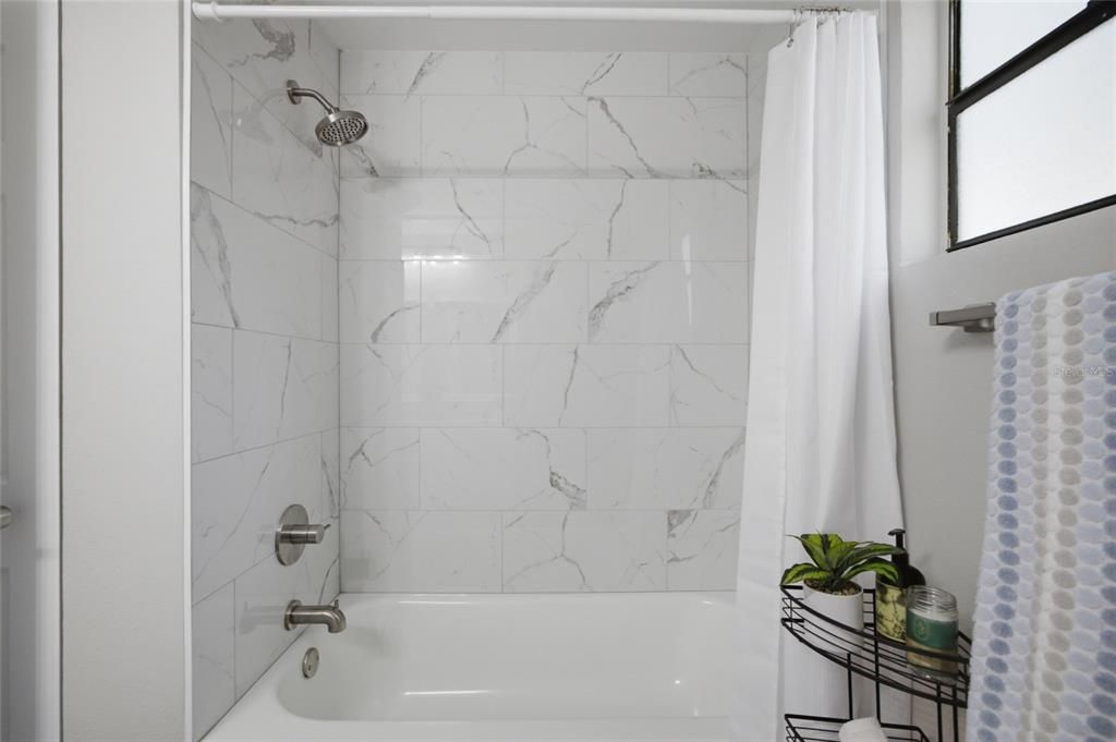 For Sale: $349,900 (3 beds, 2 baths, 1197 Square Feet)