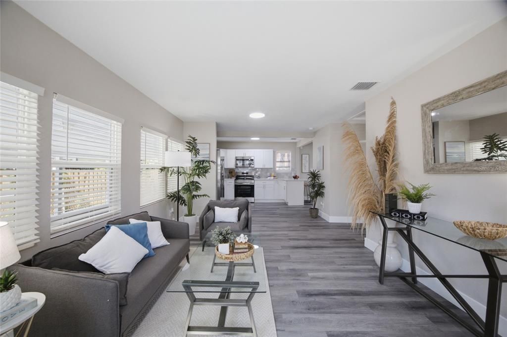 For Sale: $349,900 (3 beds, 2 baths, 1197 Square Feet)