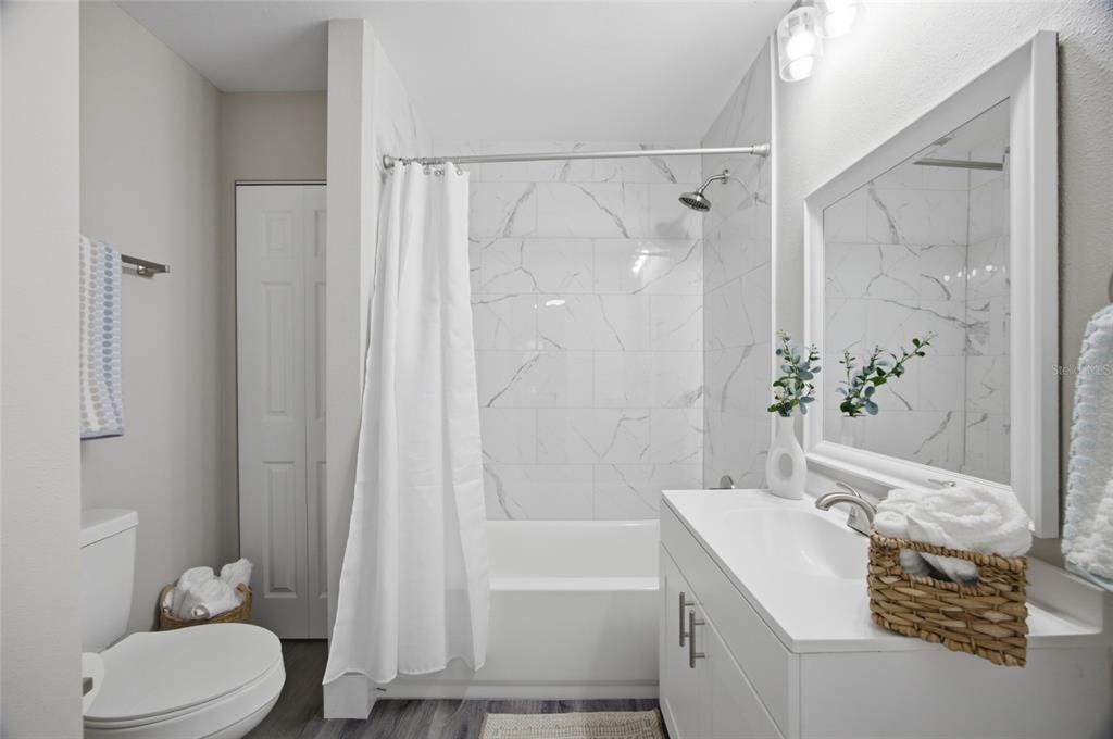 For Sale: $349,900 (3 beds, 2 baths, 1197 Square Feet)