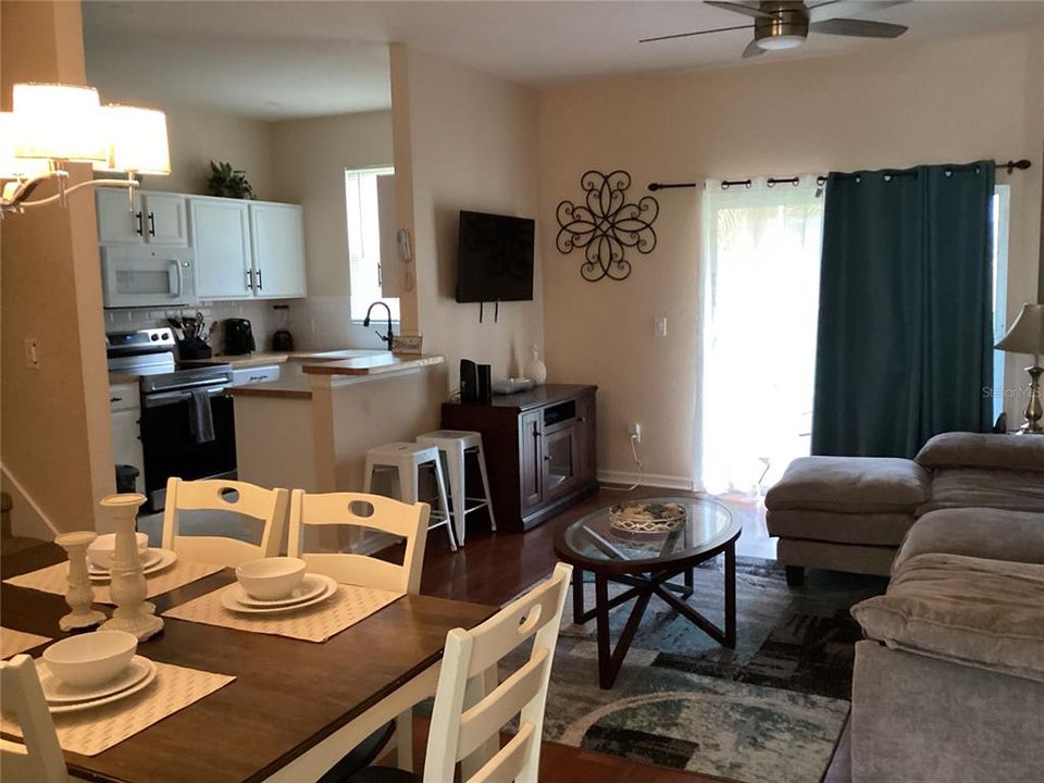En Venta: $248,000 (4 camas, 0 baños, 1492 Pies cuadrados)