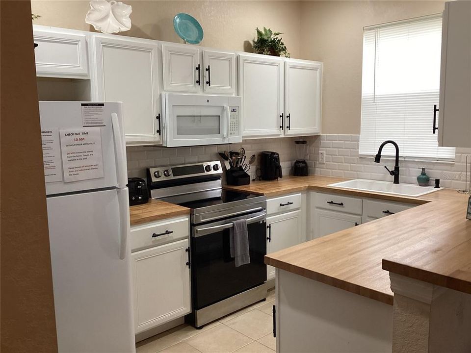 En Venta: $248,000 (4 camas, 0 baños, 1492 Pies cuadrados)