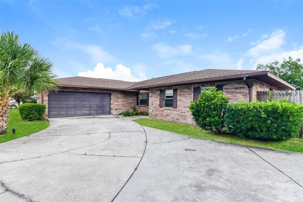 For Sale: $265,000 (3 beds, 2 baths, 1483 Square Feet)
