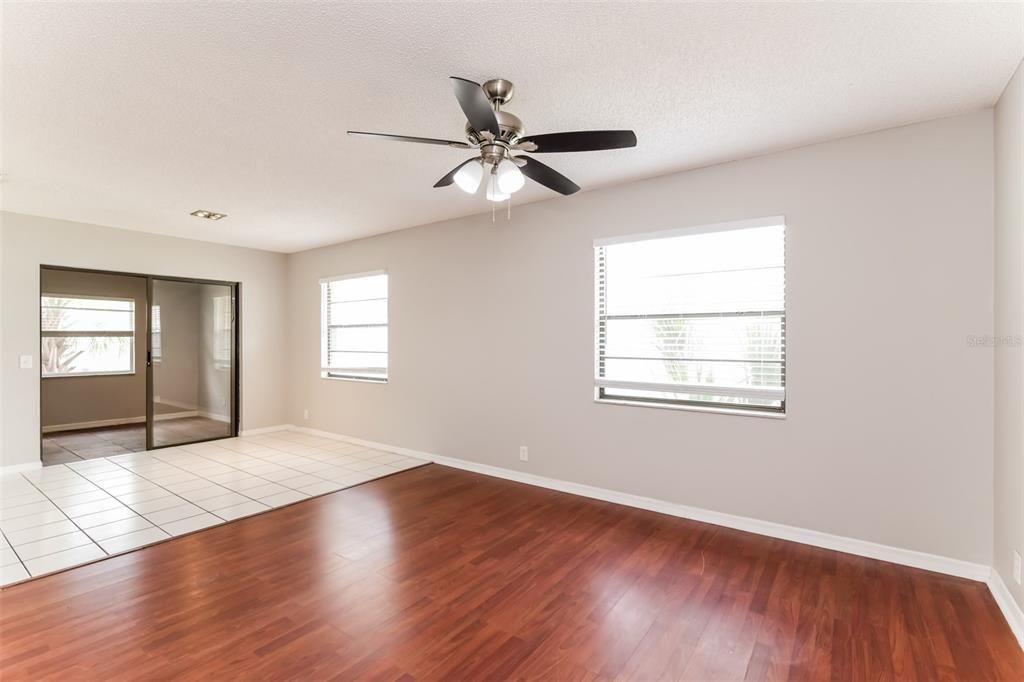For Sale: $265,000 (3 beds, 2 baths, 1483 Square Feet)