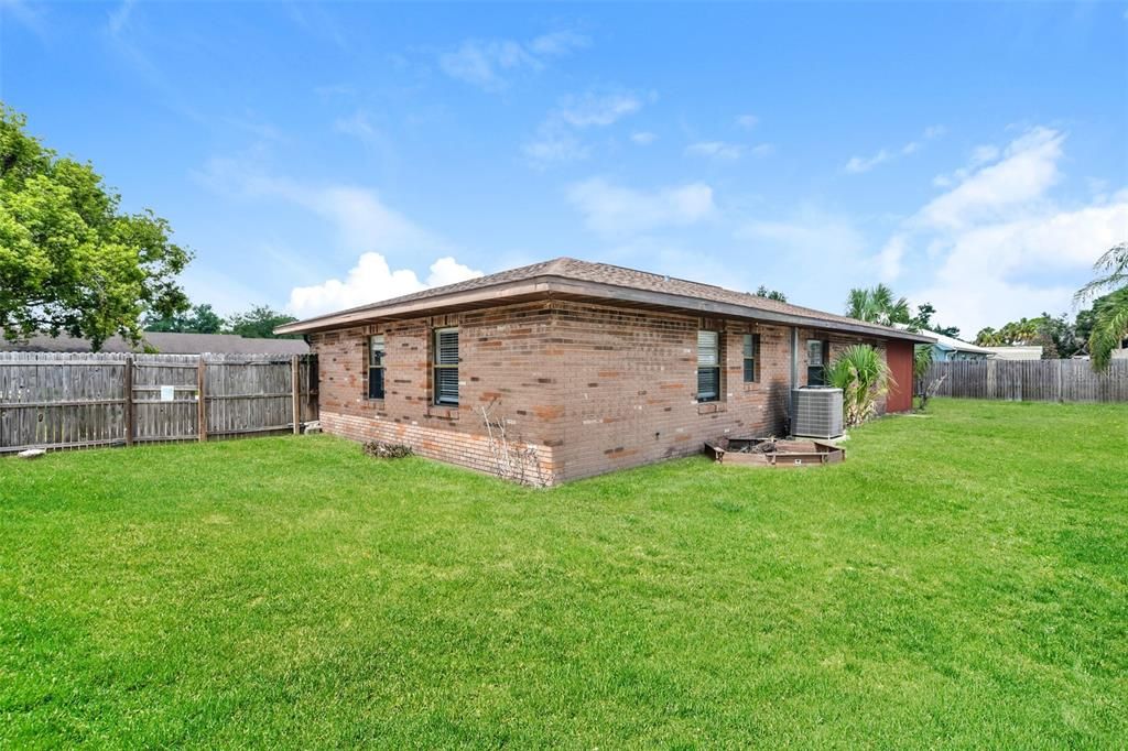 For Sale: $265,000 (3 beds, 2 baths, 1483 Square Feet)