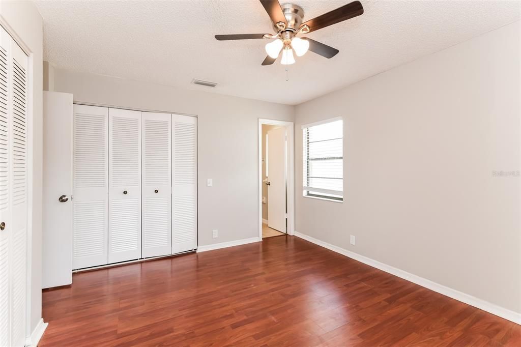 For Sale: $265,000 (3 beds, 2 baths, 1483 Square Feet)
