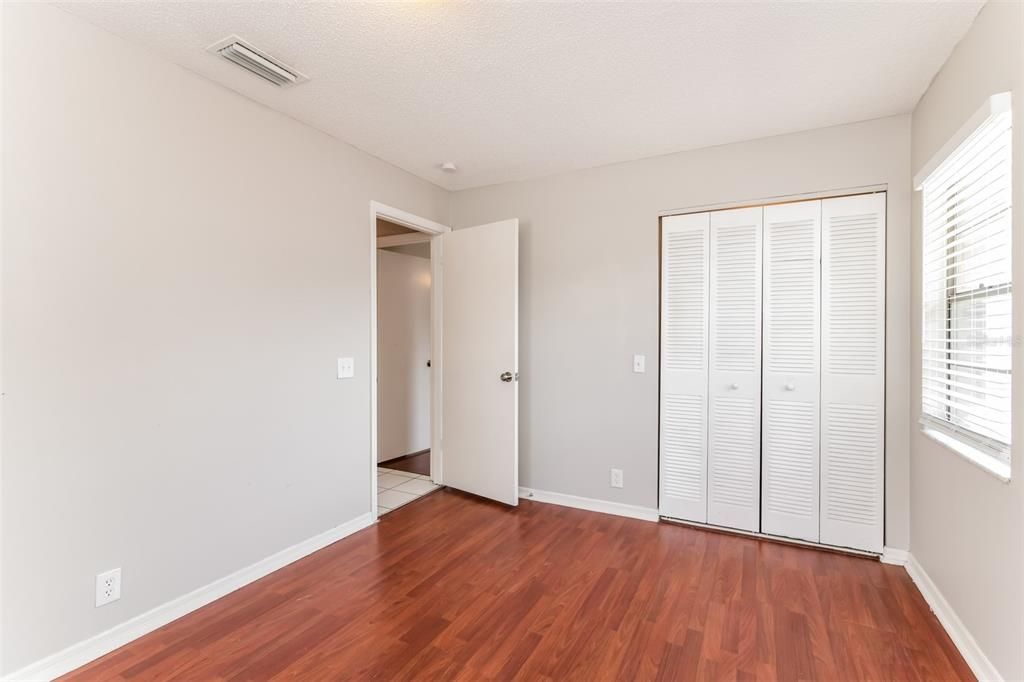 For Sale: $265,000 (3 beds, 2 baths, 1483 Square Feet)