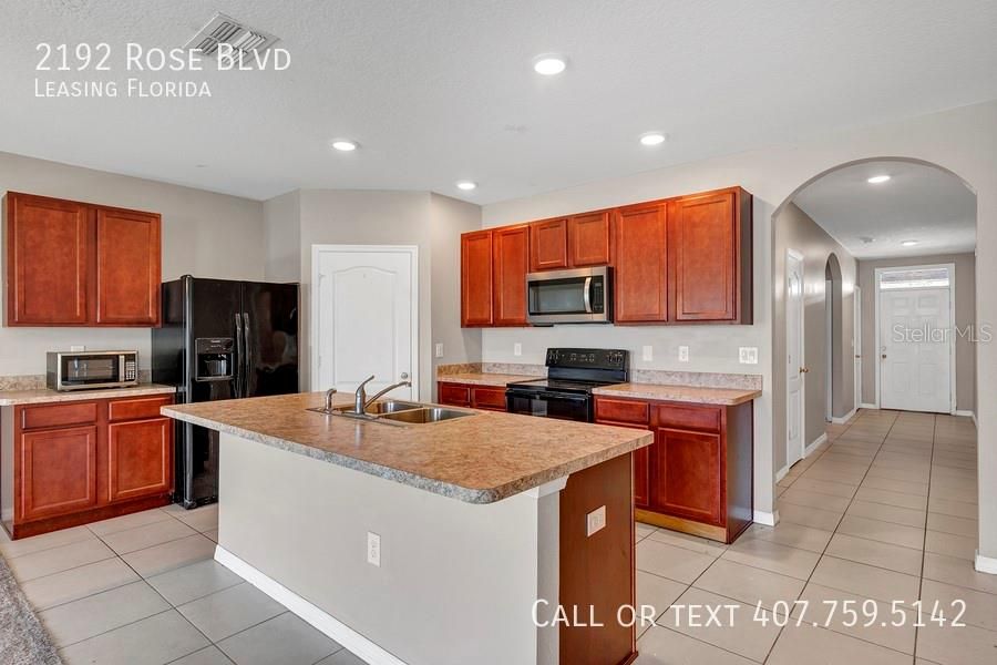 For Rent: $1,850 (4 beds, 2 baths, 1828 Square Feet)