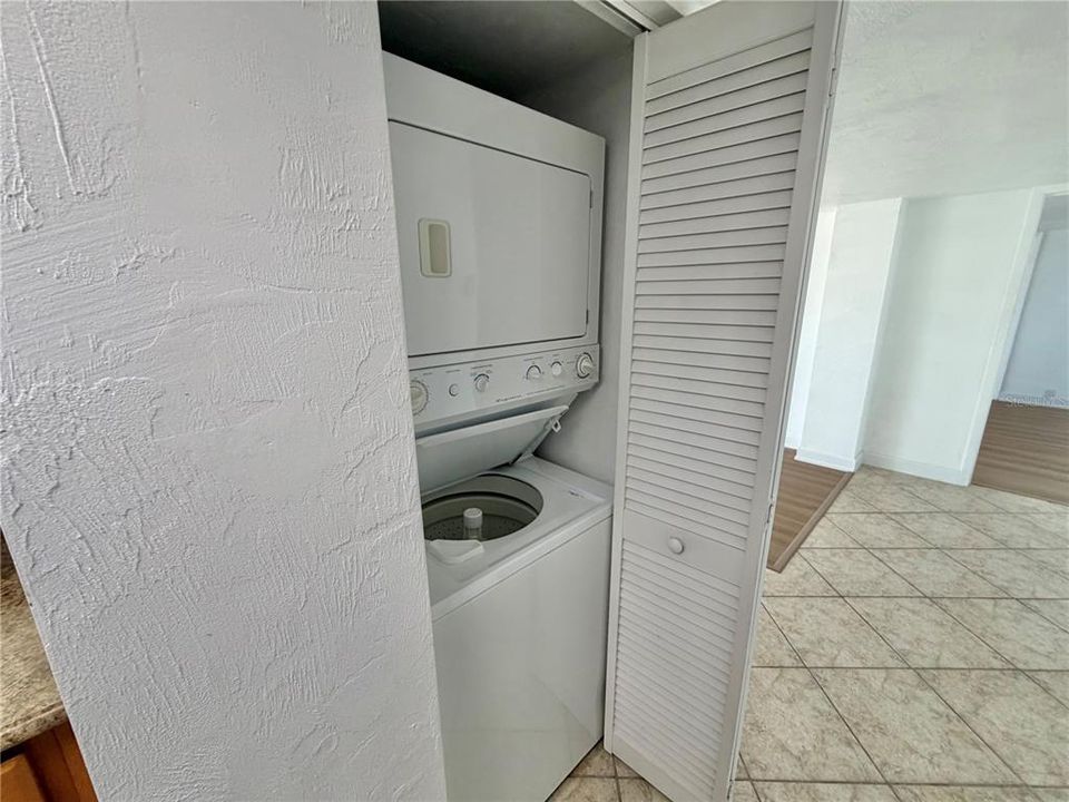 For Rent: $2,200 (2 beds, 2 baths, 1331 Square Feet)