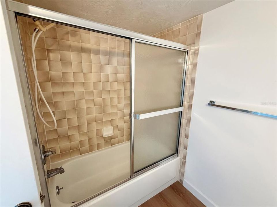 For Rent: $2,200 (2 beds, 2 baths, 1331 Square Feet)