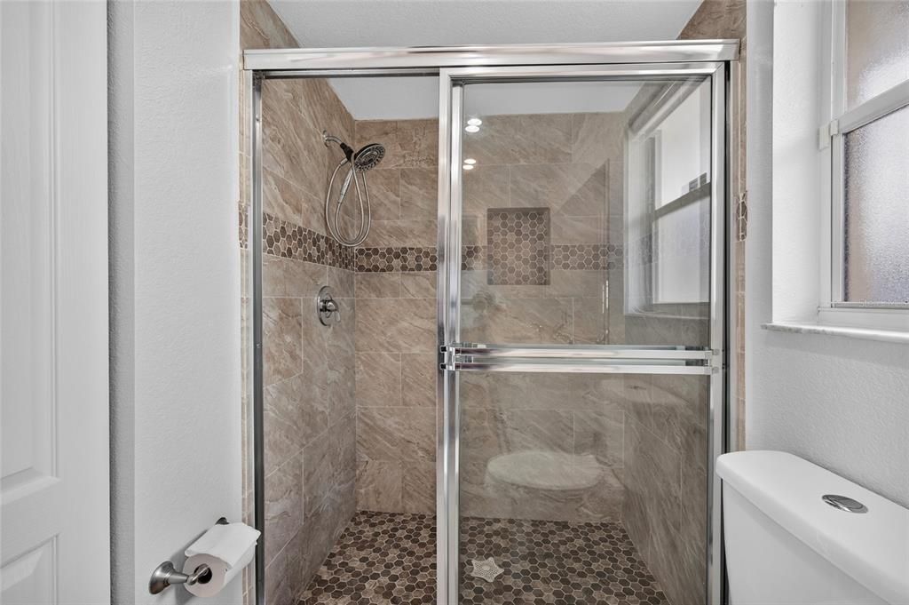На продажу: $375,000 (3 спален, 2 ванн, 1767 Квадратных фут)