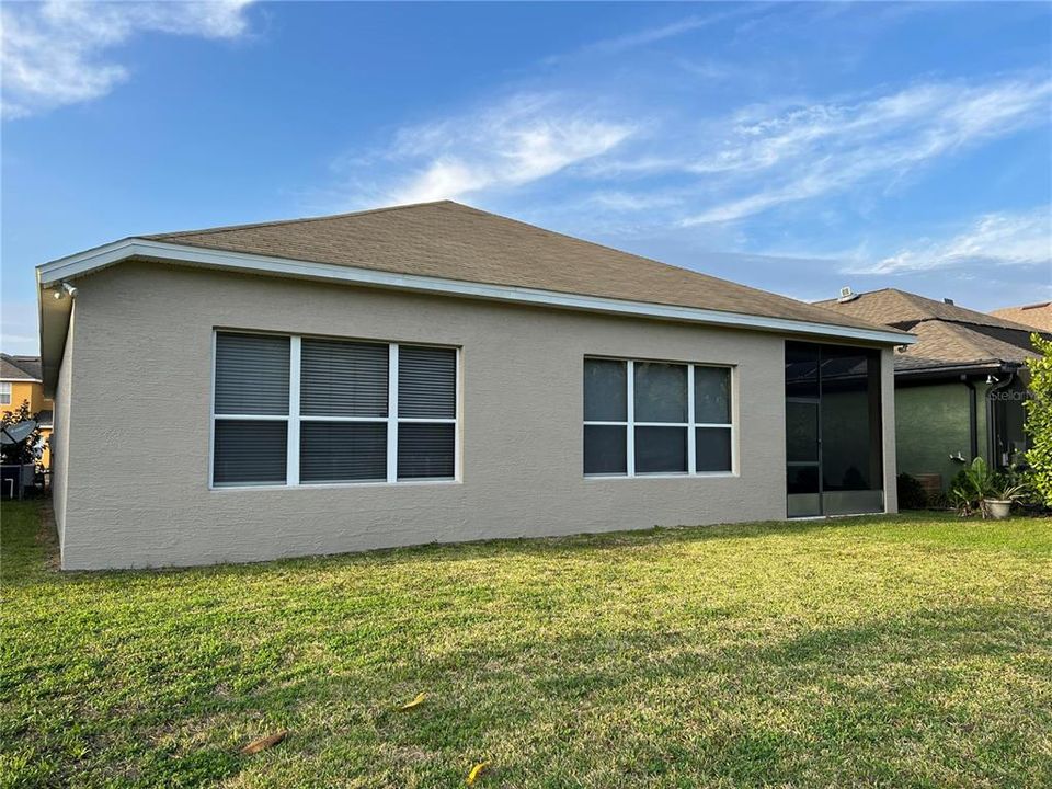 En Venta: $329,900 (3 camas, 2 baños, 2268 Pies cuadrados)