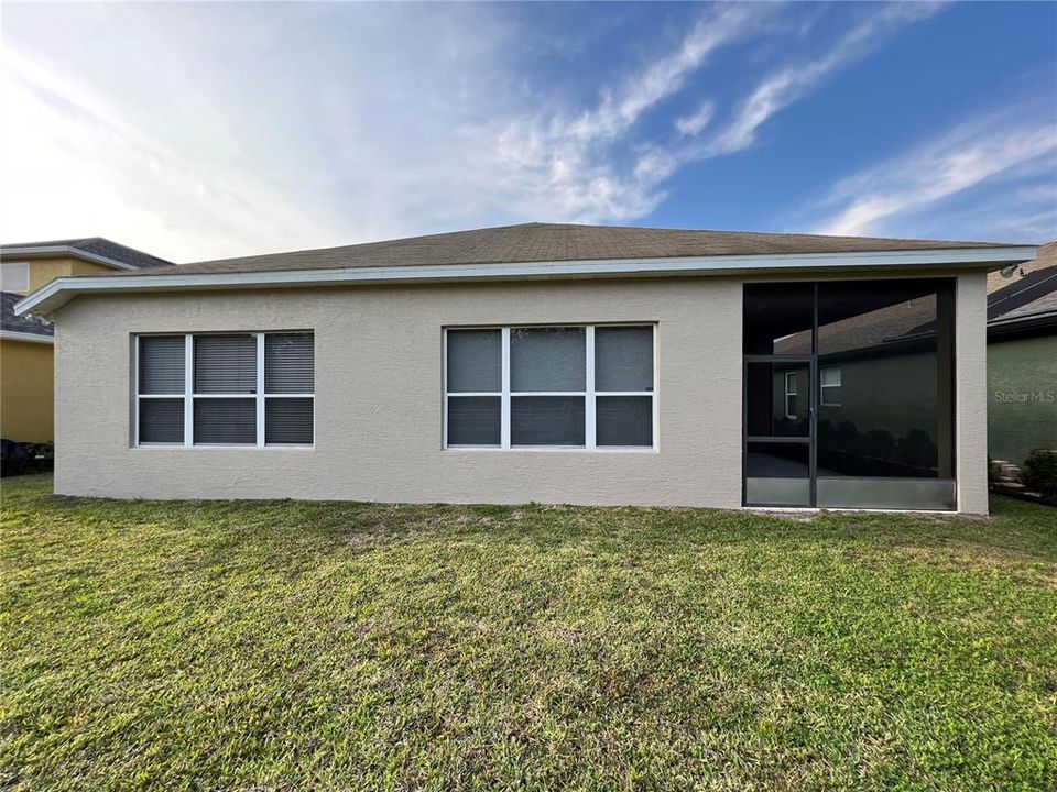 En Venta: $329,900 (3 camas, 2 baños, 2268 Pies cuadrados)