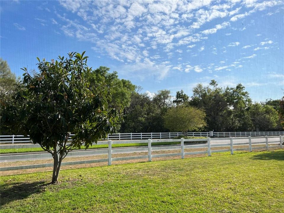 En Venta: $329,900 (3 camas, 2 baños, 2268 Pies cuadrados)