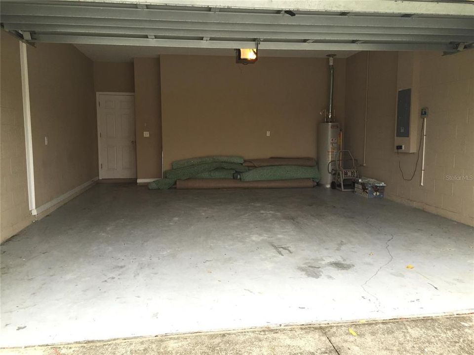 En Venta: $329,900 (3 camas, 2 baños, 2268 Pies cuadrados)