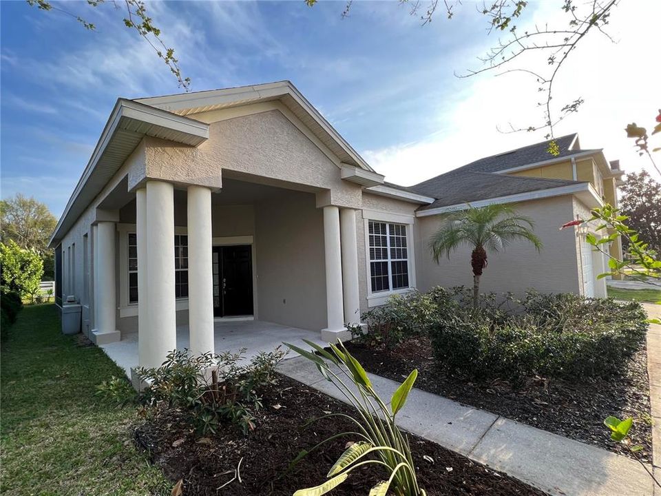 En Venta: $329,900 (3 camas, 2 baños, 2268 Pies cuadrados)