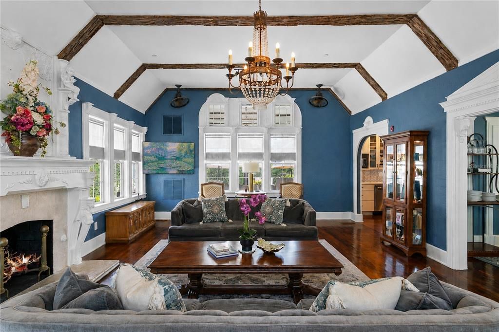 En Venta: $1,450,000 (7 camas, 8 baños, 4444 Pies cuadrados)