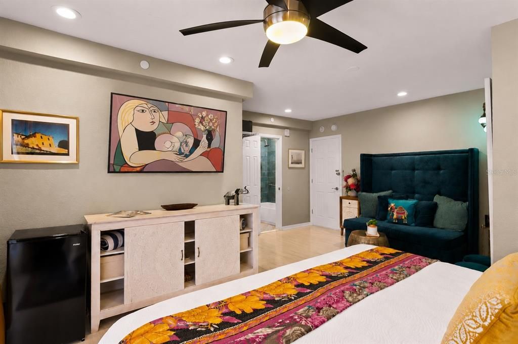 En Venta: $1,450,000 (7 camas, 8 baños, 4444 Pies cuadrados)