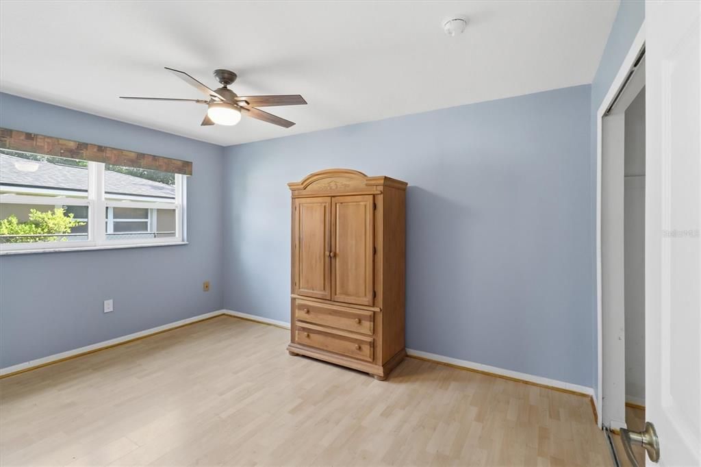 For Sale: $449,900 (4 beds, 2 baths, 1849 Square Feet)