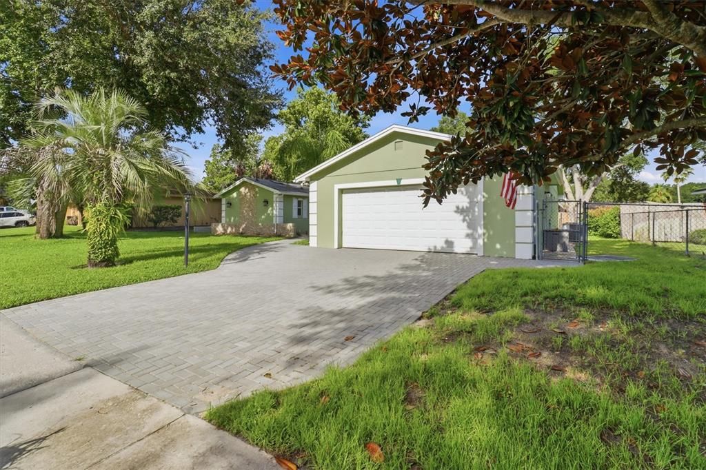 For Sale: $449,900 (4 beds, 2 baths, 1849 Square Feet)