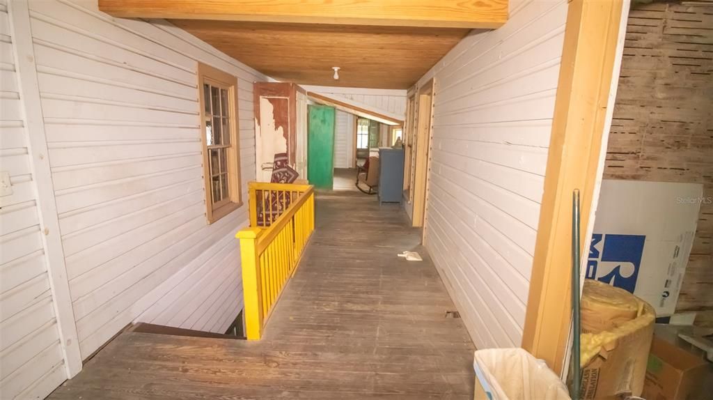На продажу: $375,000 (10 спален, 2 ванн, 6111 Квадратных фут)