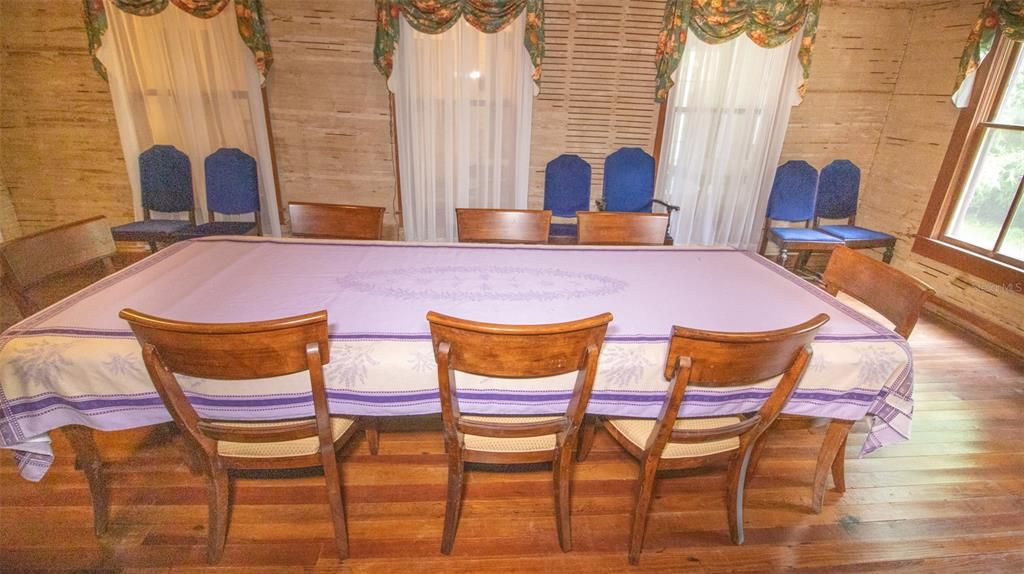 На продажу: $375,000 (10 спален, 2 ванн, 6111 Квадратных фут)