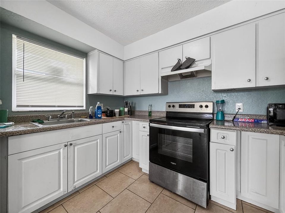 En Venta: $240,000 (3 camas, 2 baños, 1045 Pies cuadrados)