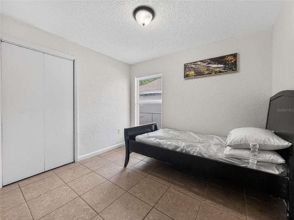 En Venta: $240,000 (3 camas, 2 baños, 1045 Pies cuadrados)