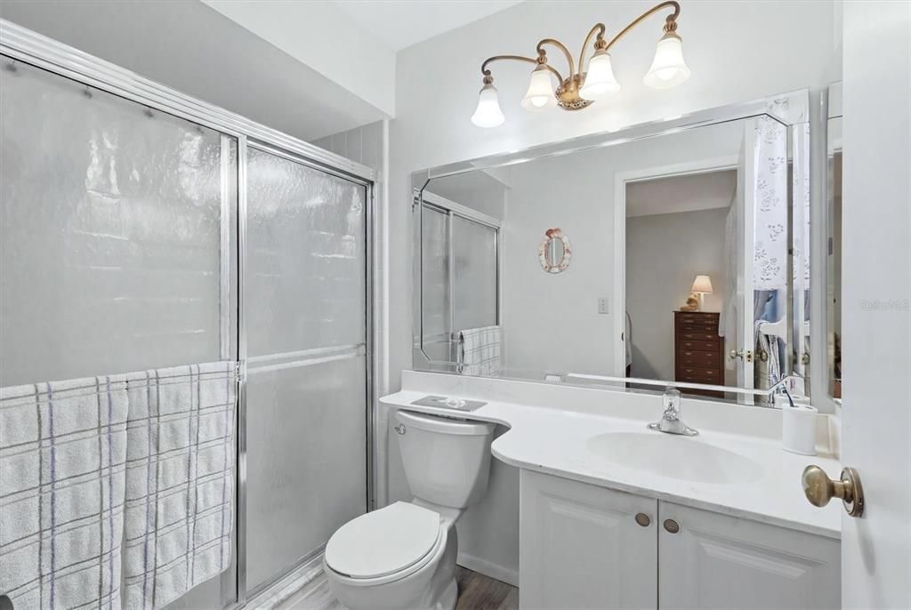 На продажу: $329,000 (3 спален, 2 ванн, 1331 Квадратных фут)