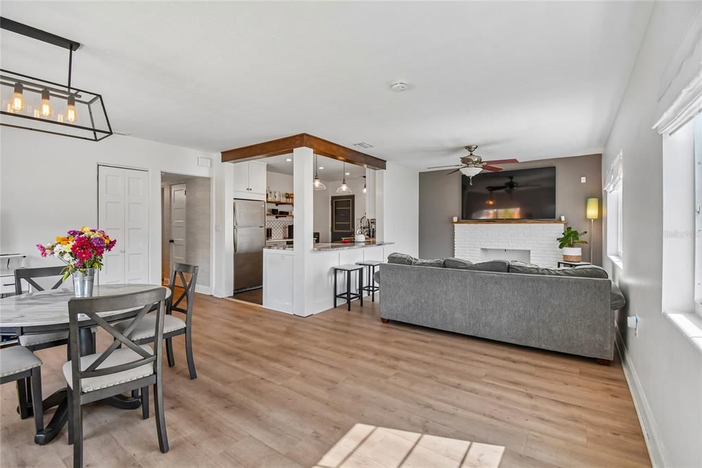 На продажу: $465,500 (3 спален, 2 ванн, 1248 Квадратных фут)
