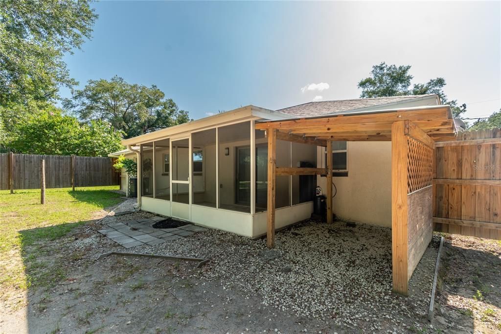 En Venta: $216,000 (2 camas, 2 baños, 1092 Pies cuadrados)
