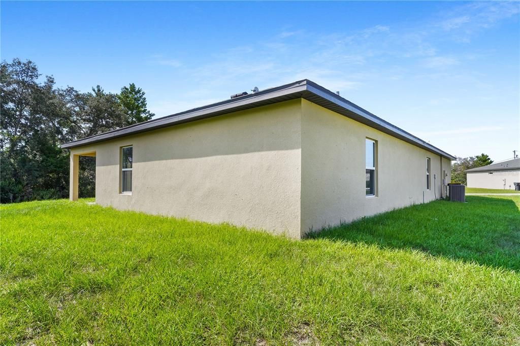 На продажу: $309,900 (5 спален, 3 ванн, 1975 Квадратных фут)