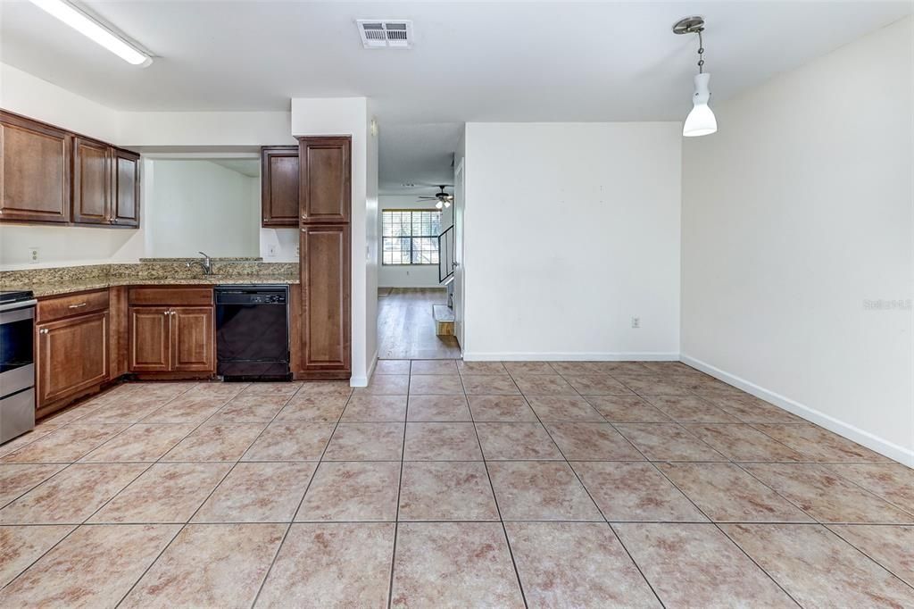 En Venta: $295,000 (3 camas, 2 baños, 1406 Pies cuadrados)