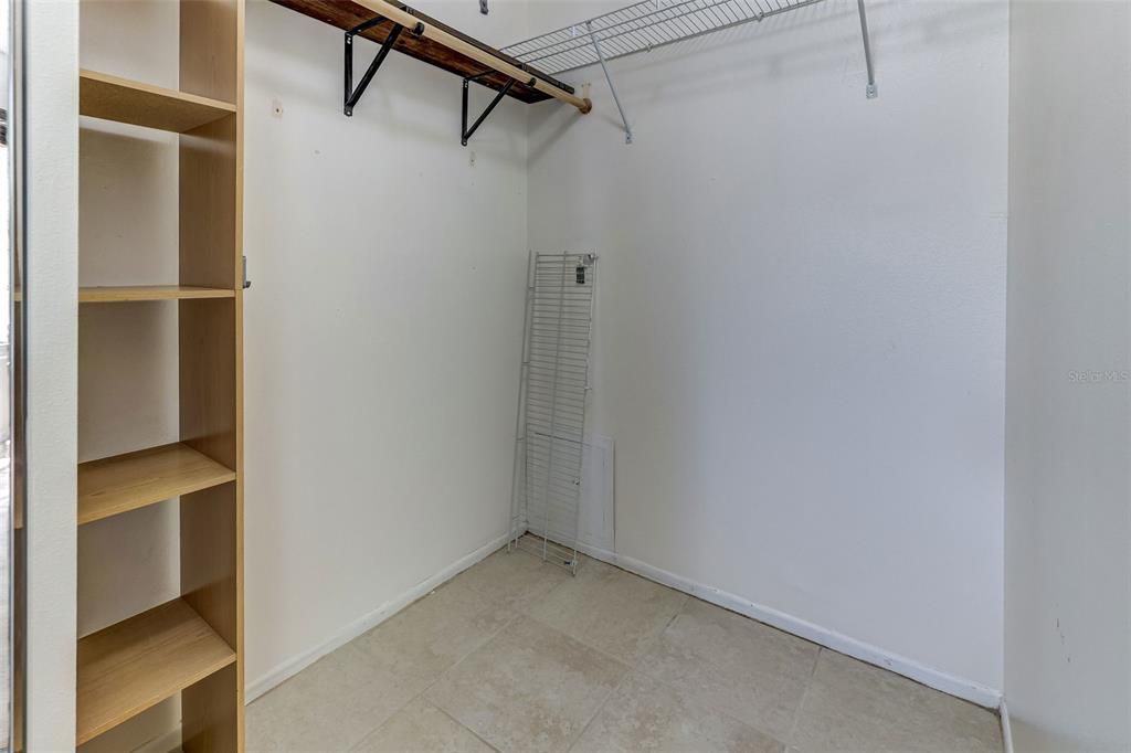 En Venta: $295,000 (3 camas, 2 baños, 1406 Pies cuadrados)