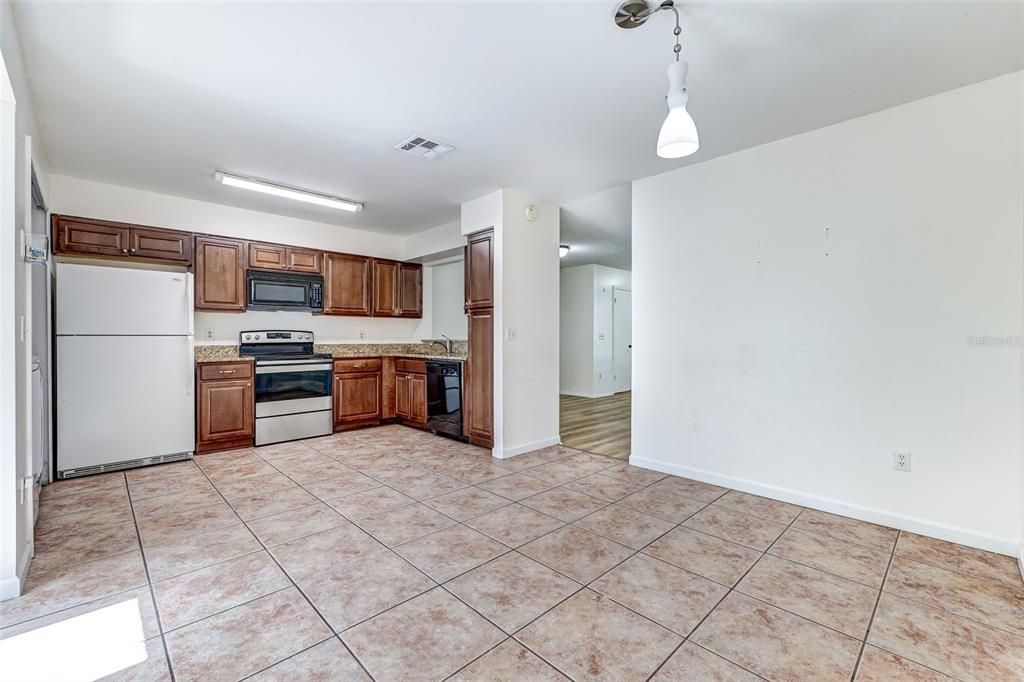 En Venta: $295,000 (3 camas, 2 baños, 1406 Pies cuadrados)