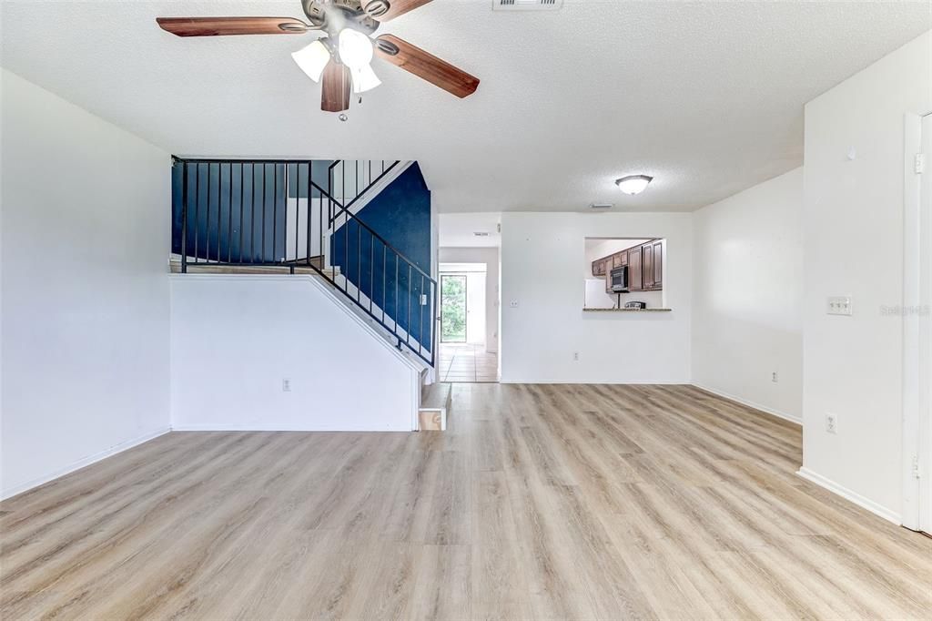 En Venta: $295,000 (3 camas, 2 baños, 1406 Pies cuadrados)