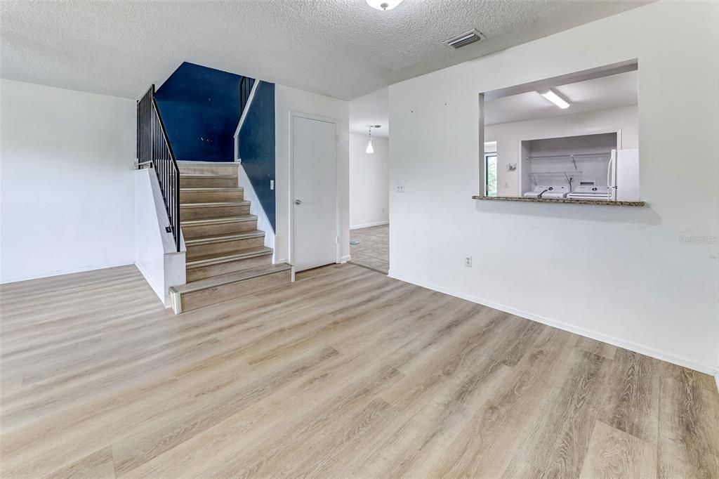 En Venta: $295,000 (3 camas, 2 baños, 1406 Pies cuadrados)