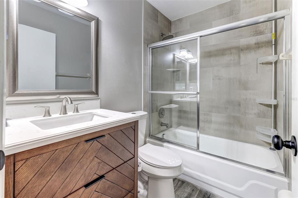 En Venta: $295,000 (3 camas, 2 baños, 1406 Pies cuadrados)