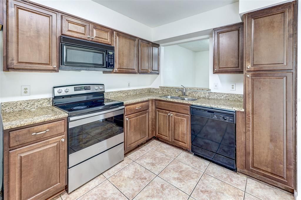 En Venta: $295,000 (3 camas, 2 baños, 1406 Pies cuadrados)