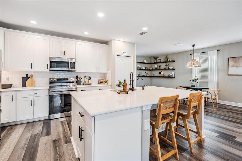 For Sale: $749,990 (4 beds, 2 baths, 3269 Square Feet)