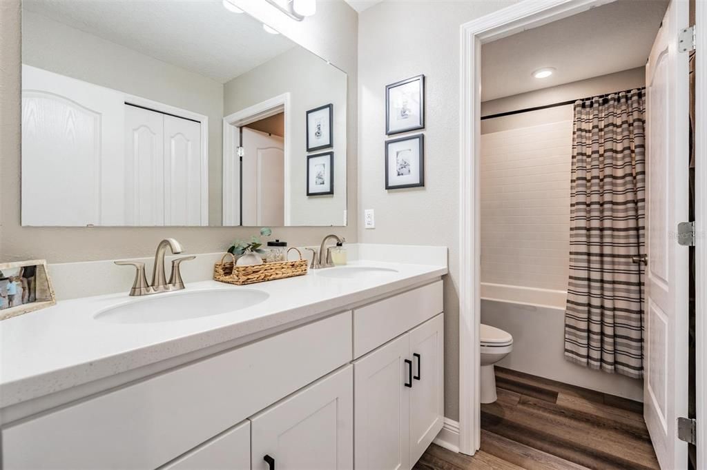 For Sale: $749,990 (4 beds, 2 baths, 3269 Square Feet)