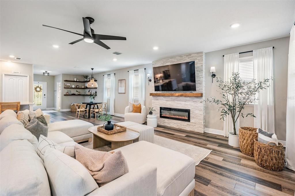 For Sale: $749,990 (4 beds, 2 baths, 3269 Square Feet)