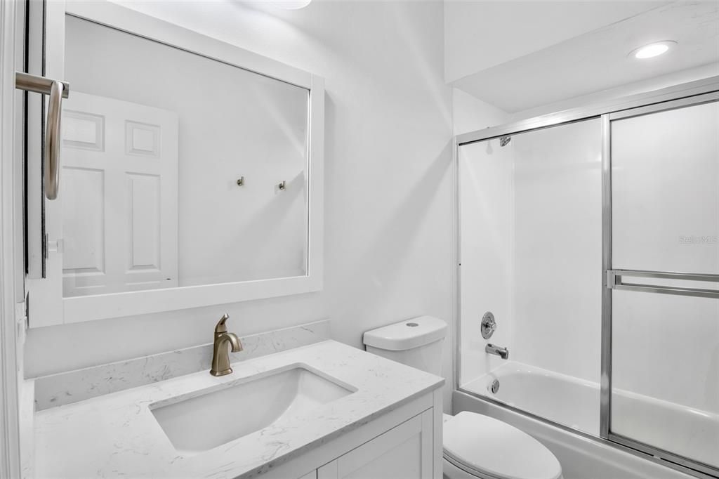 For Sale: $399,000 (2 beds, 2 baths, 1653 Square Feet)